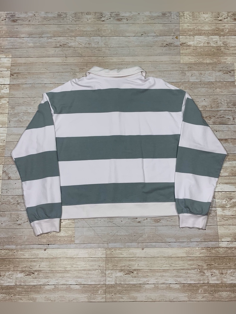 Target All in Motion Striped Polo Sweatshirt Pullover Cropped Size L NWT - Picture 2 of 7